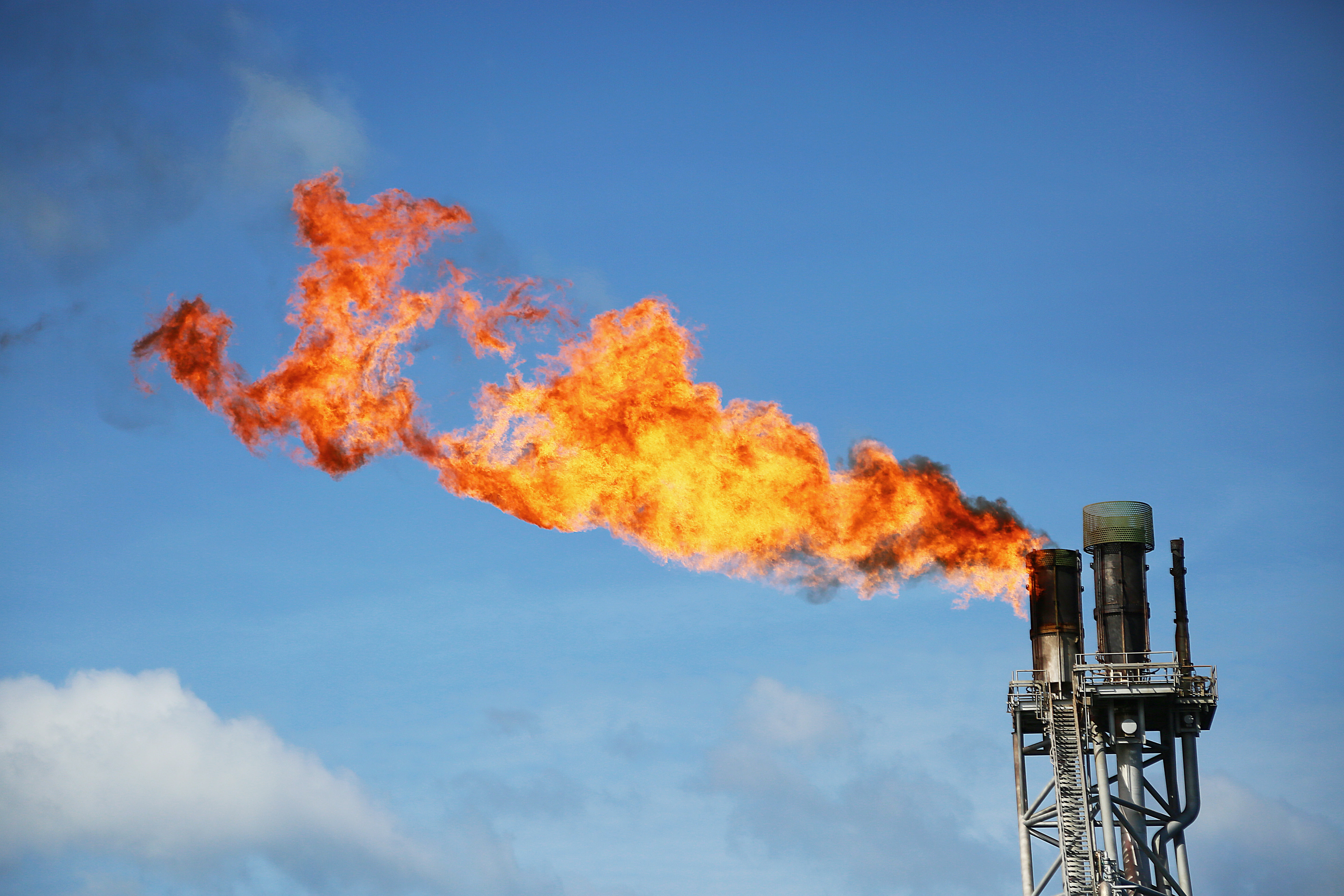 Energy_Oil and Gas_OffshoreConstruction Platform
