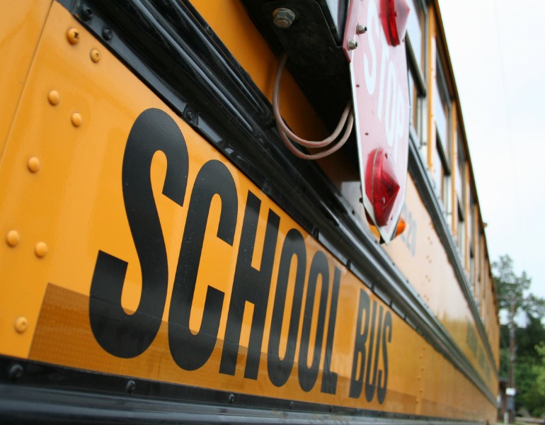 school-bus-1-picture-id185407895
