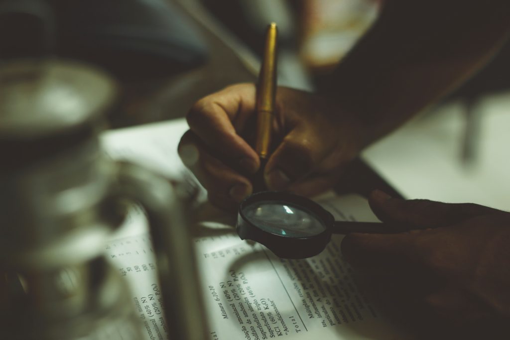 Image of magnifying glass for post about inspecting personnel records