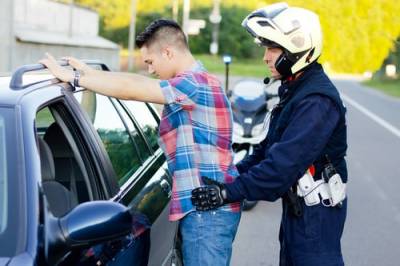 b2ap3_thumbnail_traffic-stop_20180817-202206_1.jpg
