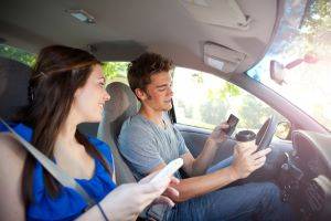 https-www-grgblaw-com-images-easyblog_images-100-b2ap3_thumbnail_distracted-driving-car-accident-driver-negligence-jpg
