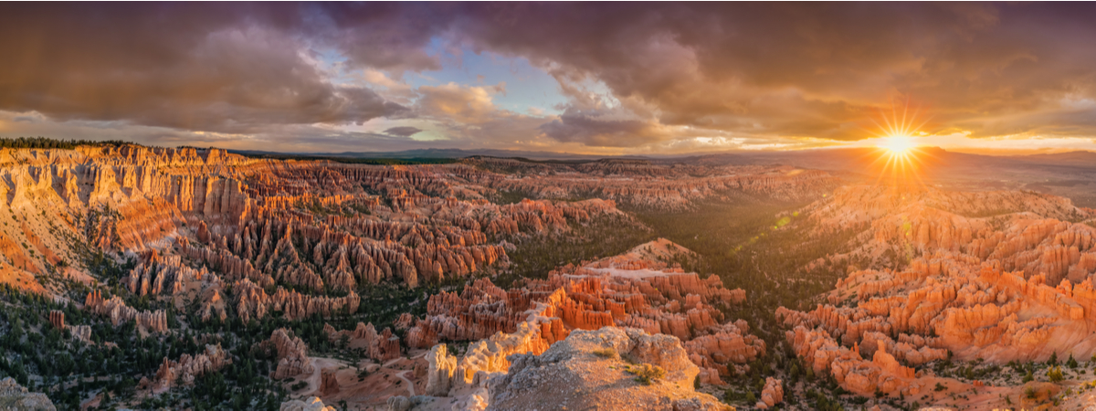 Bryce Canyon National Park sunrise panoramic view
