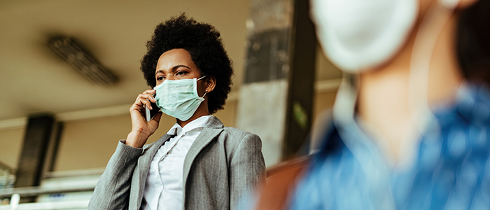Woman_Wearing_Facemask