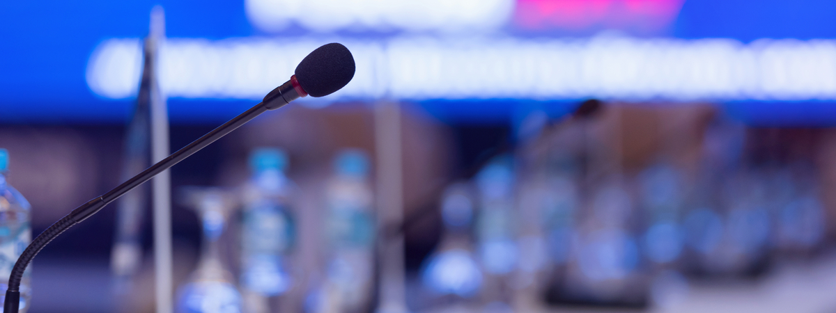 panel-discussion-microphone[1]