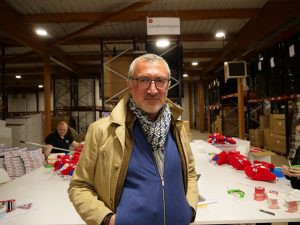 Laurent Bourgeon, directeur de l'Esat (association Fileas) auquel Doudou et Compagnie sous-traite des missions li&eacute;es au packaging des mascotte &copy;SB_7J