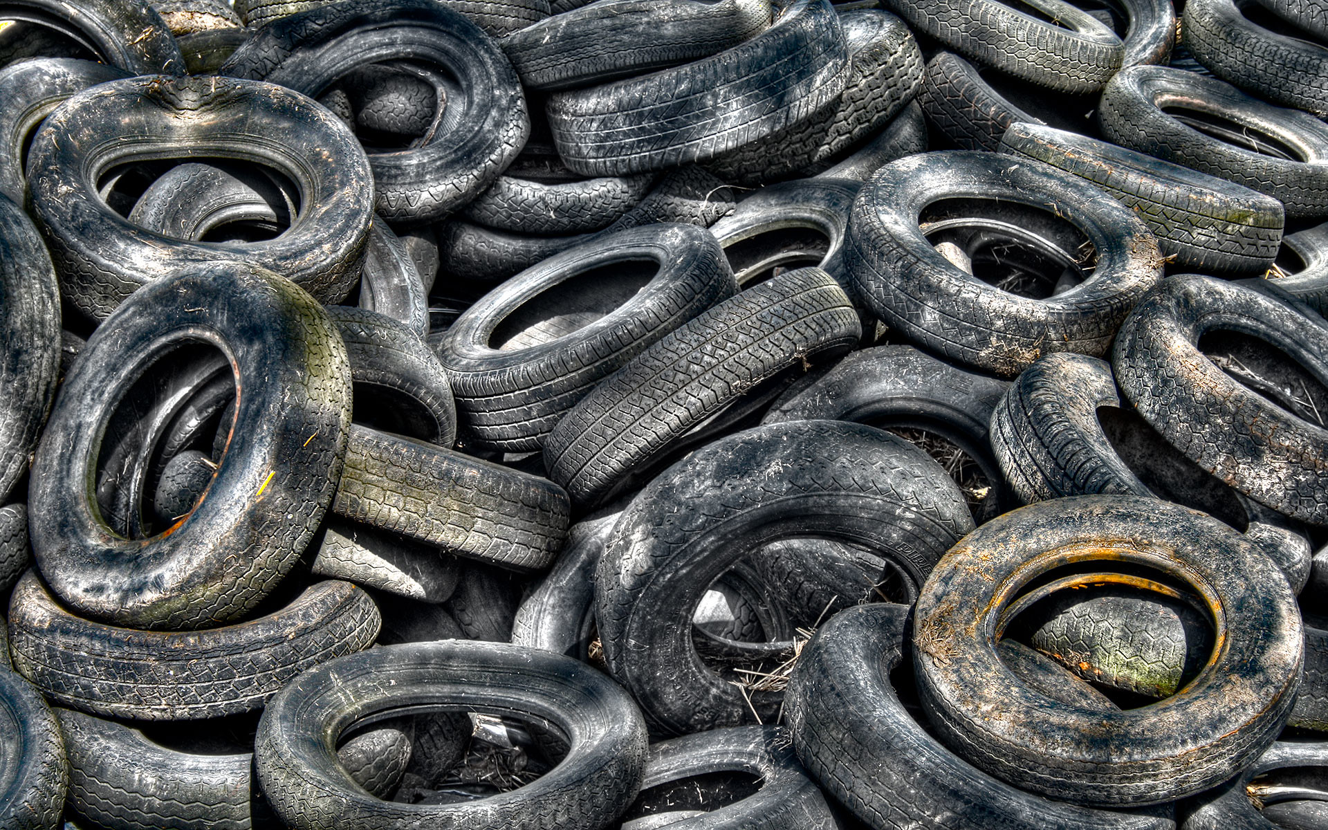As much as 75% of global waste tires &mdash; roughly 750,000 tires annually &mdash; currently end up in landfills