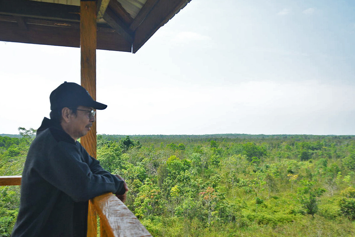 Bandi shows the fields that are now protected through the management by the community.