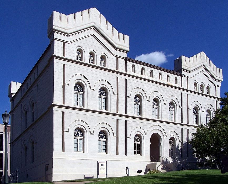 GLO-building